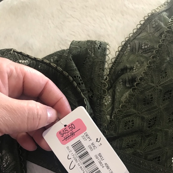 Lingerie Set - Picture 5 of 10